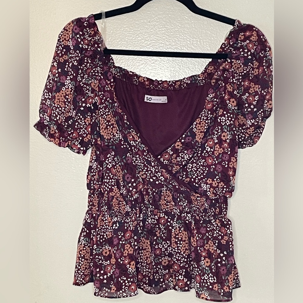 SO floral shirt size M